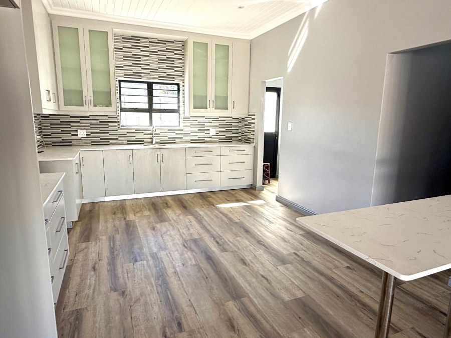 4 Bedroom Property for Sale in Tafelzicht Western Cape